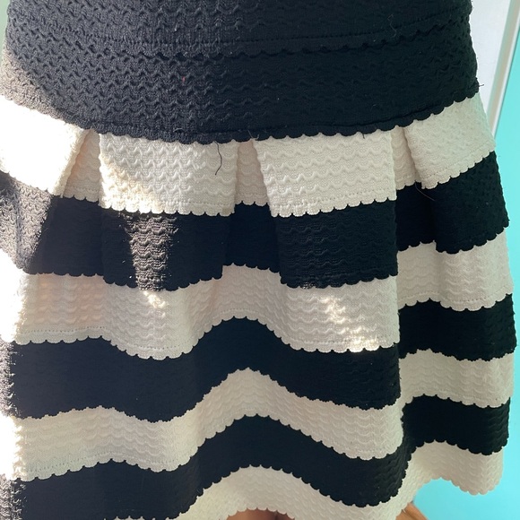 Bloomendales Aqua black white skirt - Picture 7 of 8